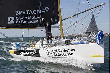 Solitaire URGO Le Figaro: FLASH // Sébastien Simon (Bretagne CMB Performance), 1er au classement général provisoire, avant jury de la Solitaire URGO Le Figaro @LaSolitaire2018 @Smartrezo @Tvlocale