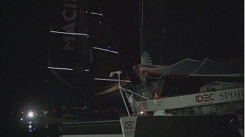 Route du Rhum 2018  L’incroyable scénario: Francis Joyon (IDEC Sport) entre dans la légende du Rhum au terme d’un final d’anthologie @routedurhum 