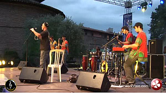 Jimi Guembrix en concert au Festival du Maroc 2012